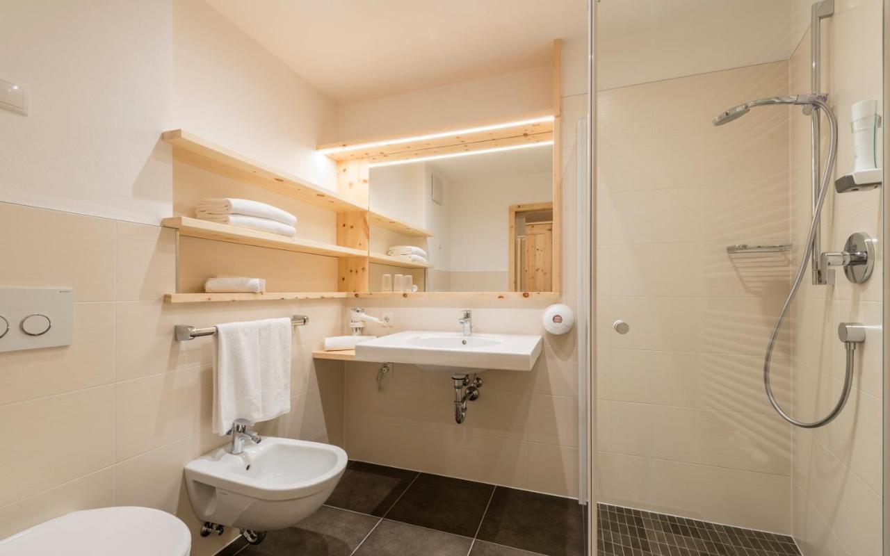 Jonathan 3 Sterne Superiore Hotel 4*